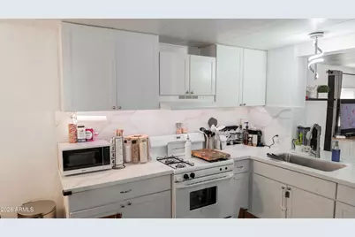 303 E South Mountain Avenue #67, Phoenix, AZ 85042 - Photo 9