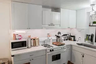 303 E South Mountain Ave, Phoenix, AZ 85042 - Photo 9