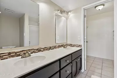 3301 E Earll Drive #223, Phoenix, AZ 85018 - Photo 13