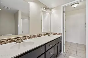 3301 E Earll Dr, Phoenix, AZ 85018 - Photo 13