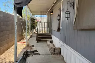 1221 N Dysart Rd, Avondale, AZ 85323 - Photo 1