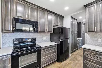 8215 E Cambridge Avenue, Scottsdale, AZ 85257 - Photo 11
