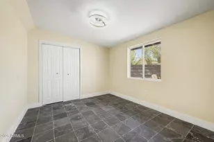1535 E Christy Dr, Phoenix, AZ 85020 - Photo 11