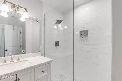 808 E Cavalier Drive, Phoenix, AZ 85014 - Photo 17