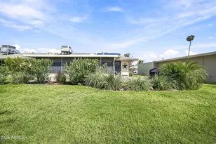 10841 W Hatcher Rd, Sun City, AZ 85351 - Photo 23