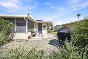 10841 W Hatcher Rd, Sun City, AZ 85351 - Photo 25