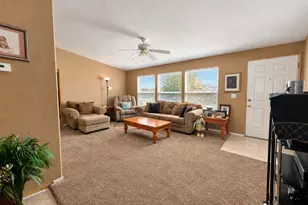 1048 Holly St, Bullhead City, AZ 86442 - Photo 9