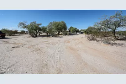 21716 W Narramore Road, Buckeye, AZ 85326 - Photo 9