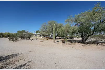 21716 W Narramore Road, Buckeye, AZ 85326 - Photo 13