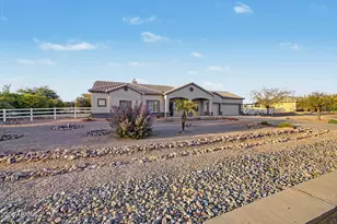 9468 W Bartle Dr, Casa Grande, AZ 85194 - Photo 3