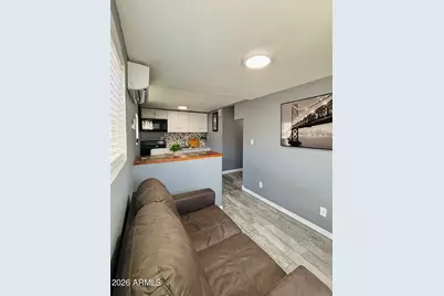 3720 W Mauna Loa Lane #Studio, Phoenix, AZ 85053 - Photo 3