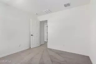 2249 W Betty Elyse Ln, Phoenix, AZ 85023 - Photo 25