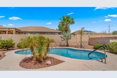 3510 W Quail Track Drive, Phoenix, AZ 85083 - Photo 31