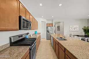 18693 W Mescal St, Surprise, AZ 85388 - Photo 17