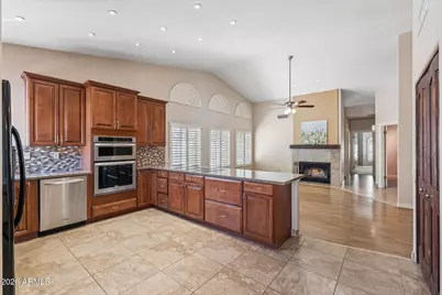 3310 E Rock Wren Road, Phoenix, AZ 85044 - Photo 17