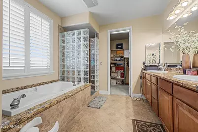 295 W Lantana Place, Chandler, AZ 85248 - Photo 19