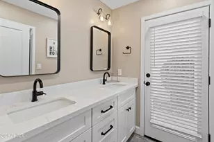 6220 E Paradise Ln, Scottsdale, AZ 85254 - Photo 17
