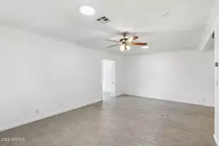 4208 E Wilshire Dr, Phoenix, AZ 85008 - Photo 11