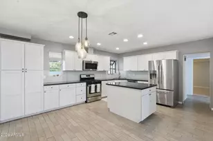 4208 E Wilshire Dr, Phoenix, AZ 85008 - Photo 5