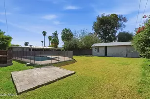 4208 E Wilshire Dr, Phoenix, AZ 85008 - Photo 31