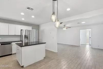 4208 E Wilshire Drive, Phoenix, AZ 85008 - Photo 7