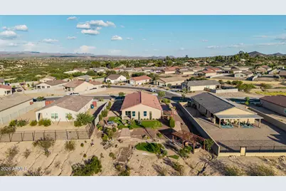 910 Logan Way, Wickenburg, AZ 85390 - Photo 37