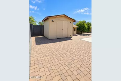 8151 W Turney Avenue, Phoenix, AZ 85033 - Photo 41