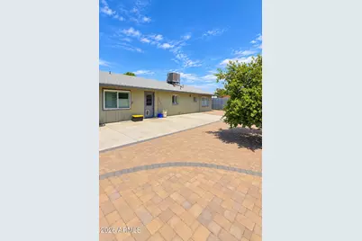 8151 W Turney Avenue, Phoenix, AZ 85033 - Photo 33