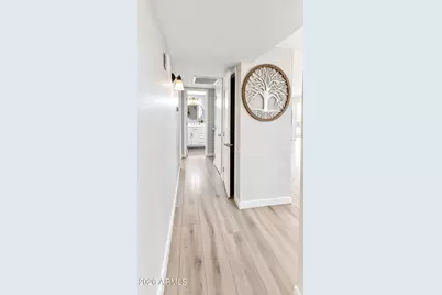 8151 W Turney Avenue, Phoenix, AZ 85033 - Photo 25