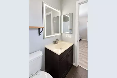 8151 W Turney Avenue, Phoenix, AZ 85033 - Photo 11