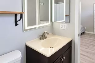 8151 W Turney Ave, Phoenix, AZ 85033 - Photo 11