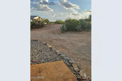 27485 S Clydesdale Avenue, Congress, AZ 85332 - Photo 5