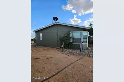 27485 S Clydesdale Avenue, Congress, AZ 85332 - Photo 3