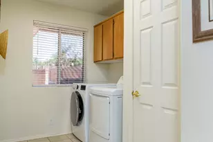 11512 E Laguna Azul Circle E, Mesa, AZ 85209 - Photo 19