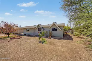 1031 W 10th St, Tempe, AZ 85281 - Photo 5