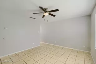 4648 E Alta Vista Rd, Phoenix, AZ 85042 - Photo 7