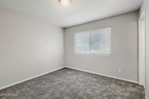 4648 E Alta Vista Rd, Phoenix, AZ 85042 - Photo 15