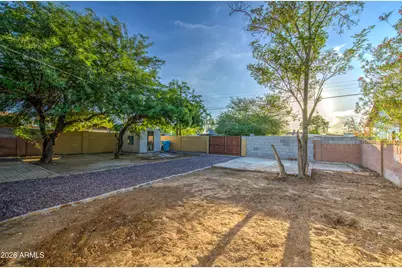 1648 N 38th Drive, Phoenix, AZ 85009 - Photo 37