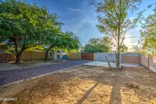 1648 N 38th Dr, Phoenix, AZ 85009 - Photo 37