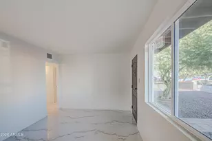 1648 N 38th Dr, Phoenix, AZ 85009 - Photo 7