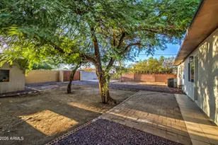 1648 N 38th Dr, Phoenix, AZ 85009 - Photo 33