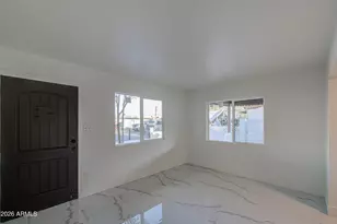 1648 N 38th Dr, Phoenix, AZ 85009 - Photo 9