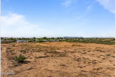 271H W Weaver Valley Drive #4, Congress, AZ 85332 - Photo 5