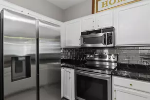 7031 W McMahon Way, Peoria, AZ 85345 - Photo 13