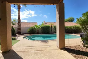 453 W Larona Ln, Tempe, AZ 85284 - Photo 17