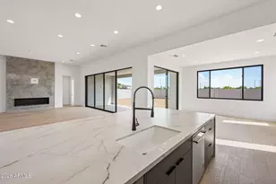 2451 E Aquarius Pl, Chandler, AZ 85249 - Photo 33