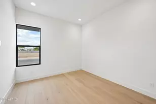2451 E Aquarius Pl, Chandler, AZ 85249 - Photo 9
