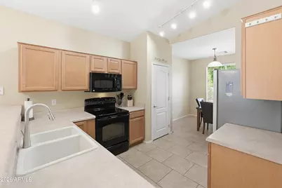 17271 W Smokey Drive, Surprise, AZ 85388 - Photo 9