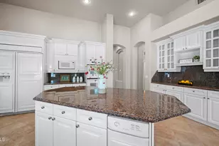 12245 S Running Bear Ct, Phoenix, AZ 85044 - Photo 13