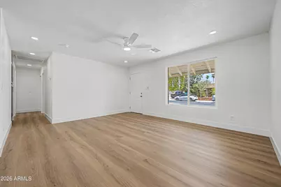 4542 N 50th Drive, Phoenix, AZ 85031 - Photo 11
